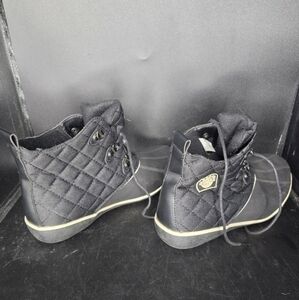 Winter boots‎ by global win